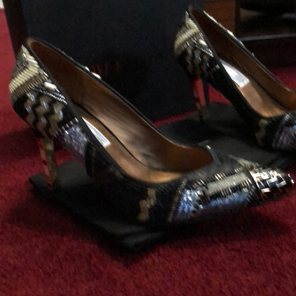 Chevron Sequins Beautifully Crafted - image 2